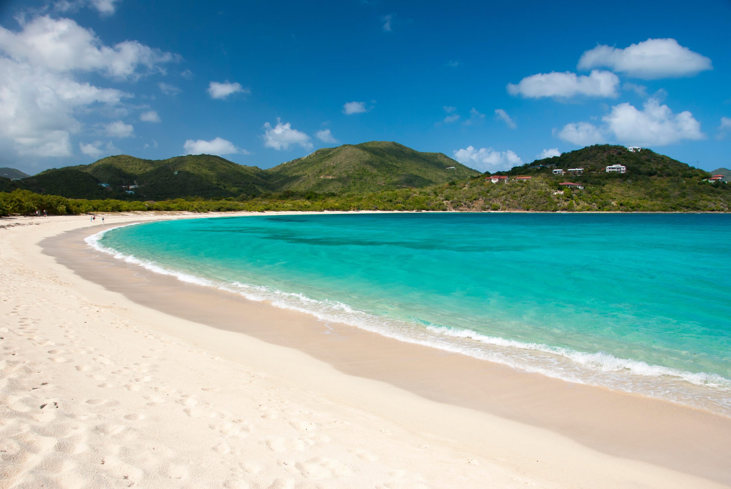 Exclusive Yachts - scenic beach on beef island