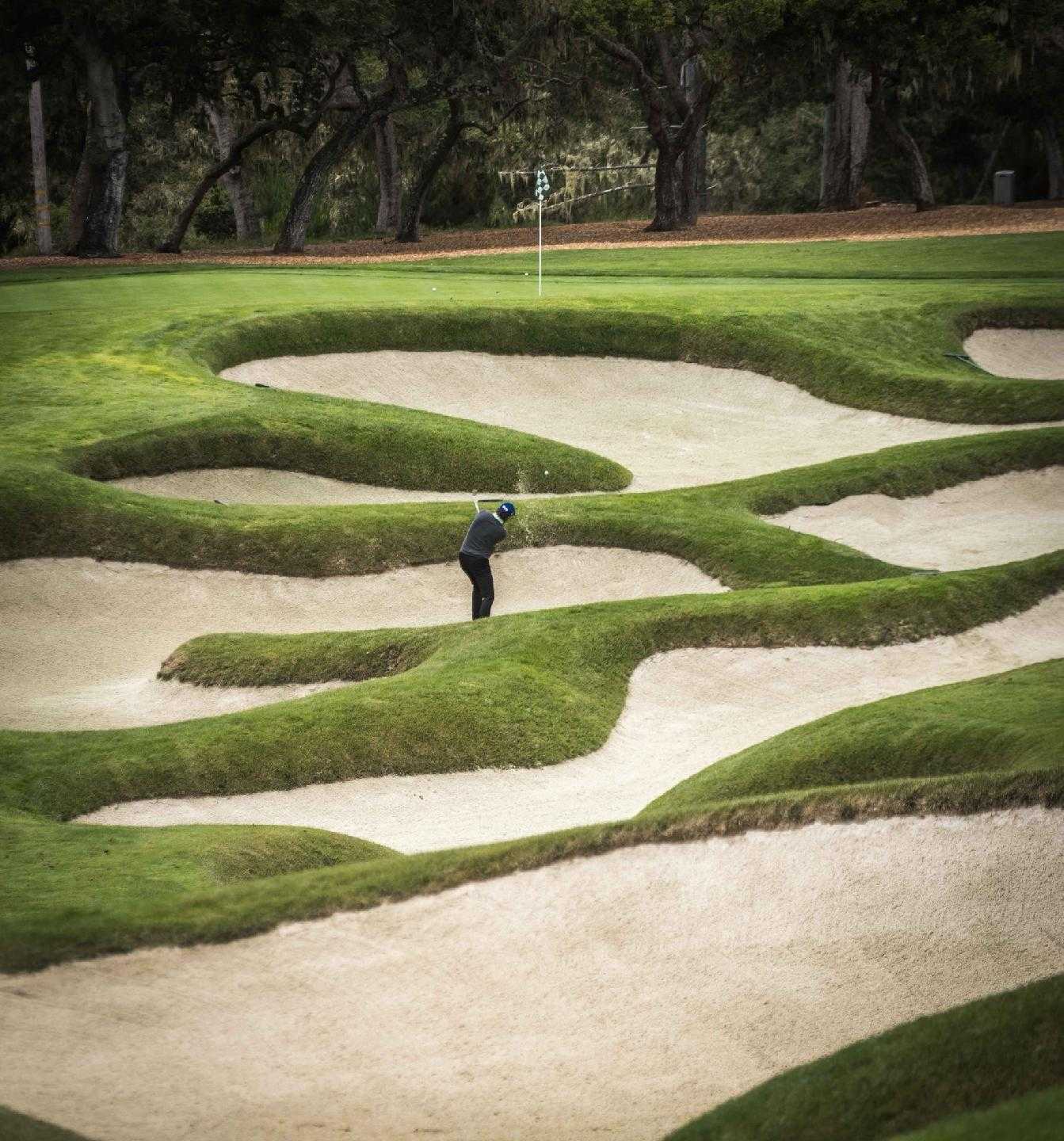 Exclusive Yachts - Book Your Free 1-Hour Private Golf Lesson with John Cochrane at Olde Cypress Golf Club, Naples, Florida