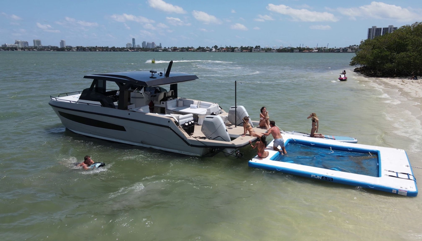 Exclusive Yachts - 38' Tesoro T3 - Zest
