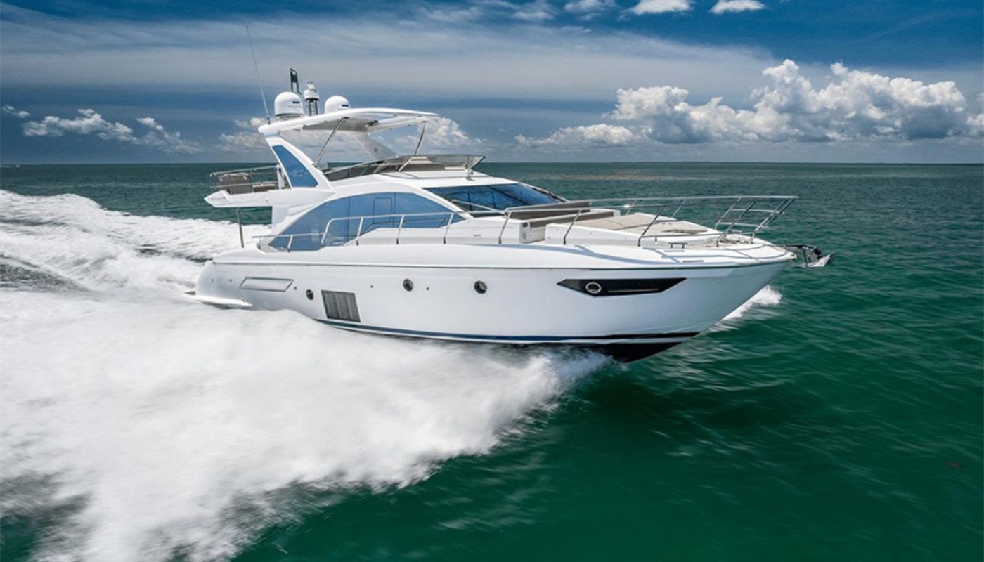 Exclusive Yachts - 50' Azimut Flybridge relentless