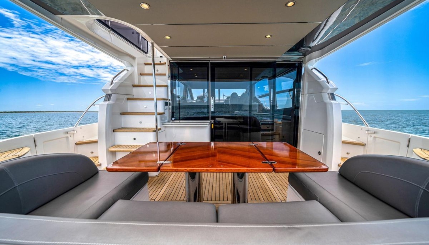 Exclusive Yachts - 55' Princess - Mine Escape