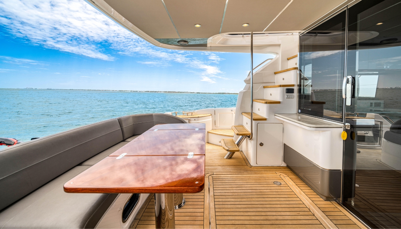 Exclusive Yachts - 55' Princess - Mine Escape