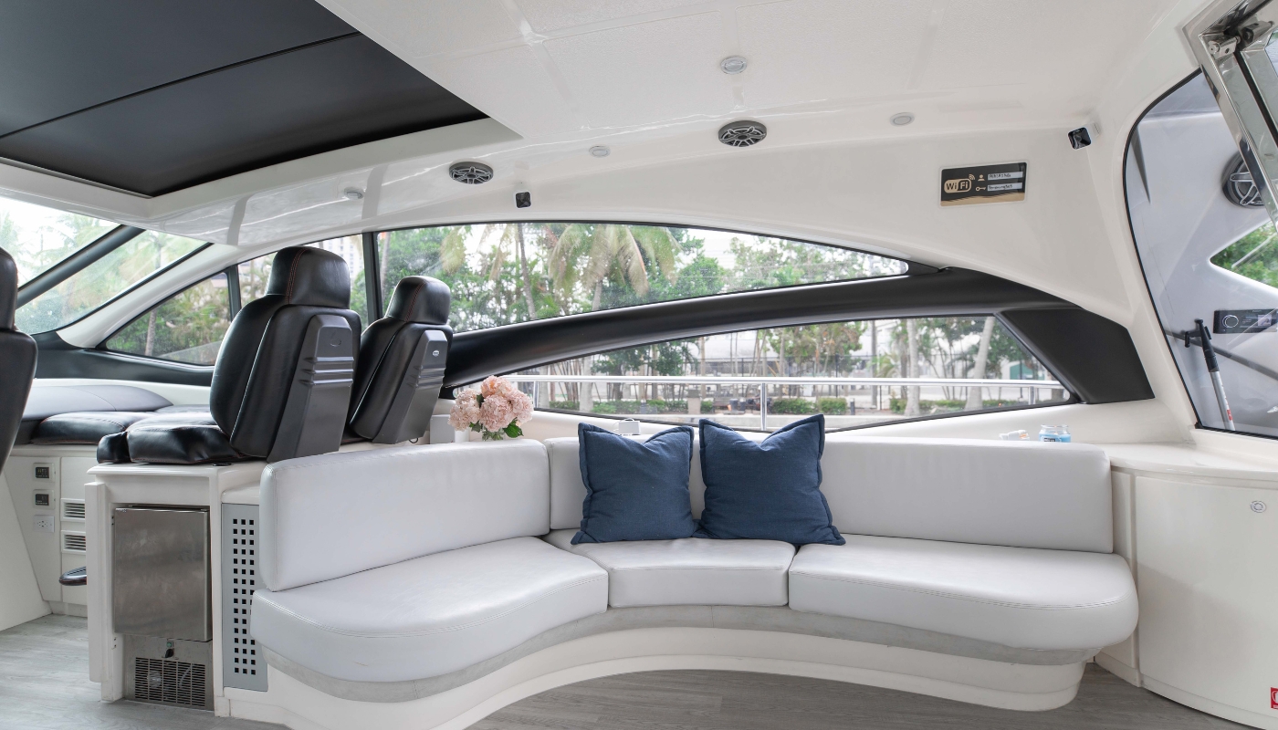 Exclusive Yachts - 62' Pershing - Bluewater II