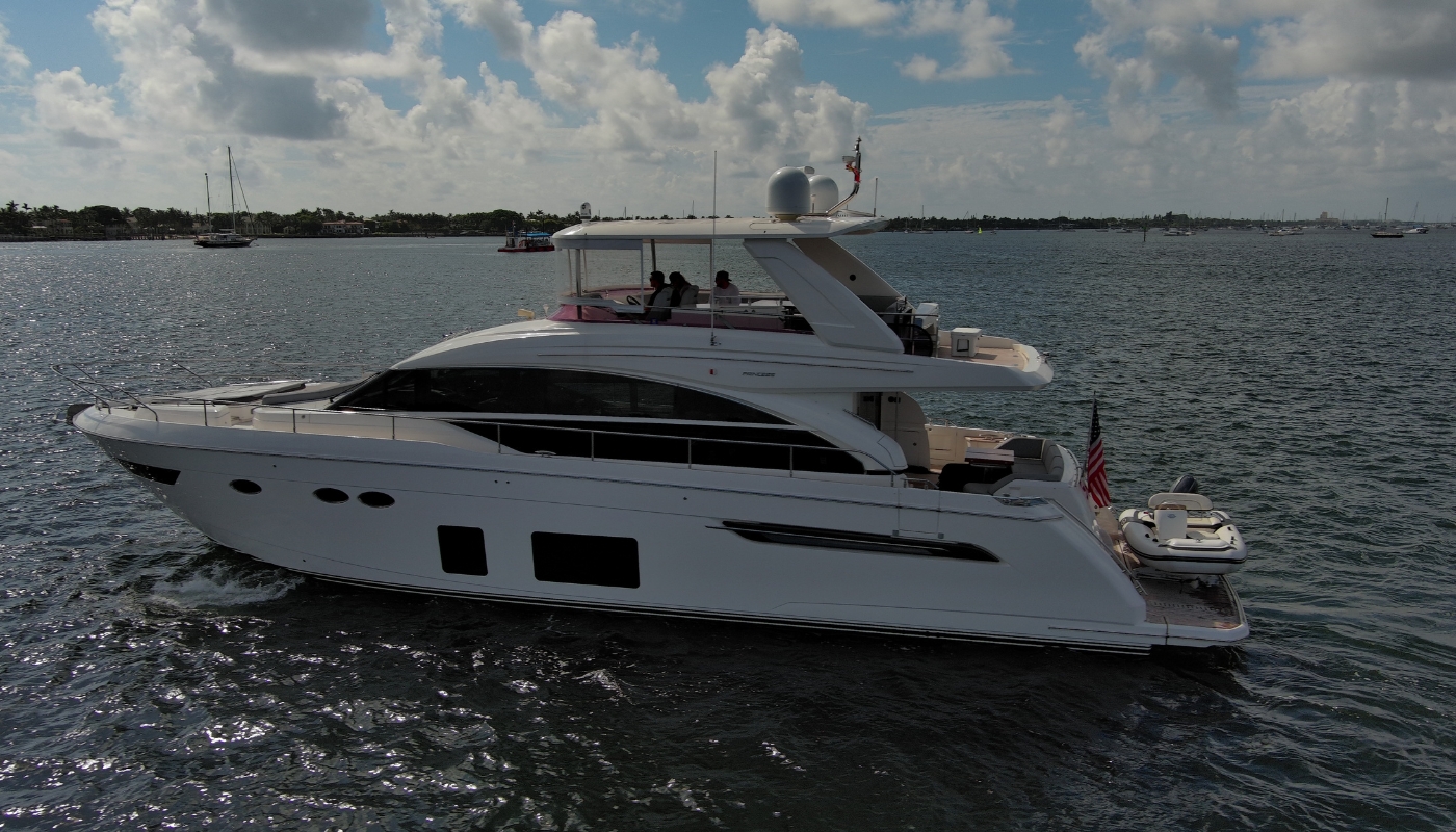 Exclusive Yachts - 68' Princess Flybridge - Sable 