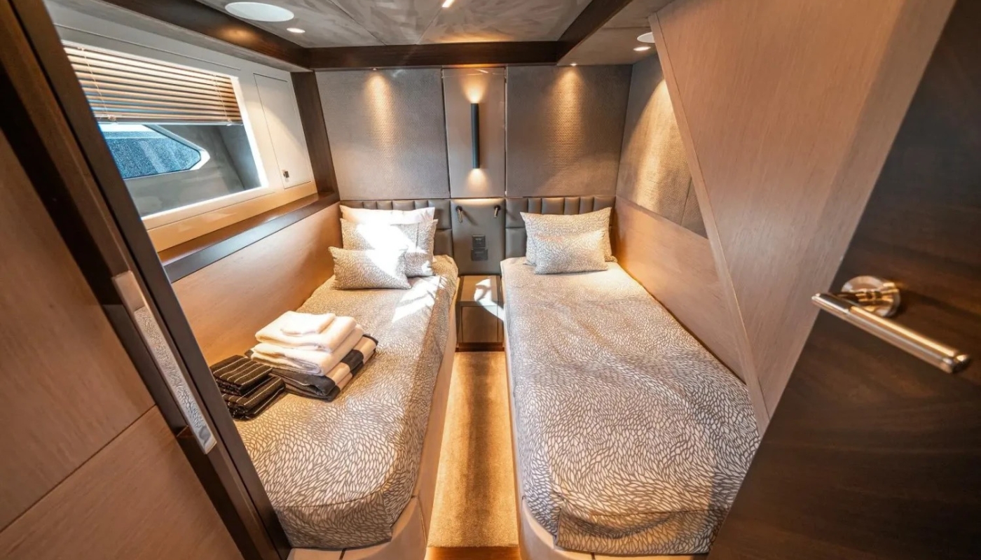 Exclusive Yachts - 68' Sunseeker - Into the Mystic