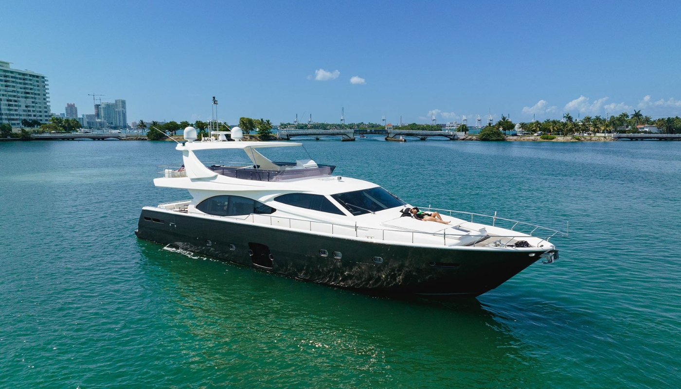Exclusive Yachts - 78' Ferritti - Twe11ve