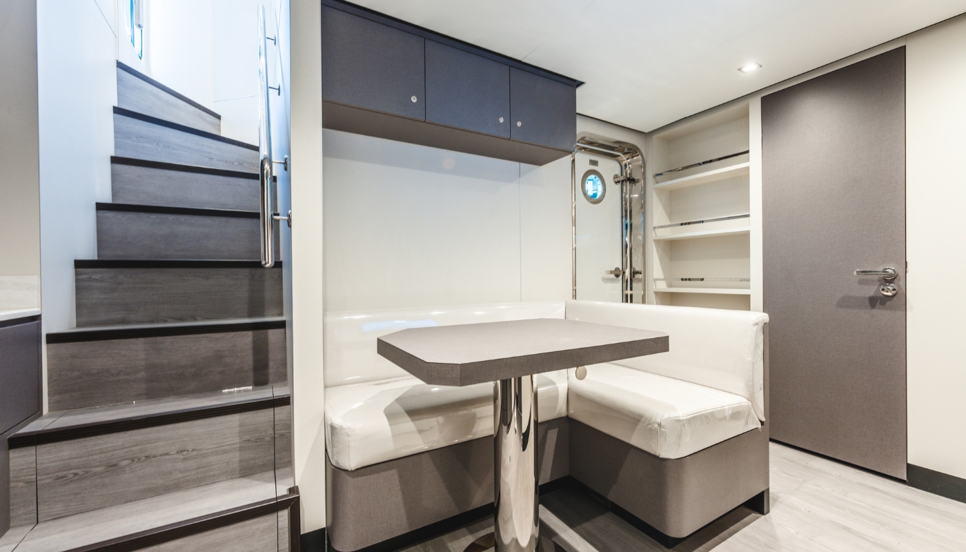 Exclusive Yachts - 98' Ocean Alexander interior
