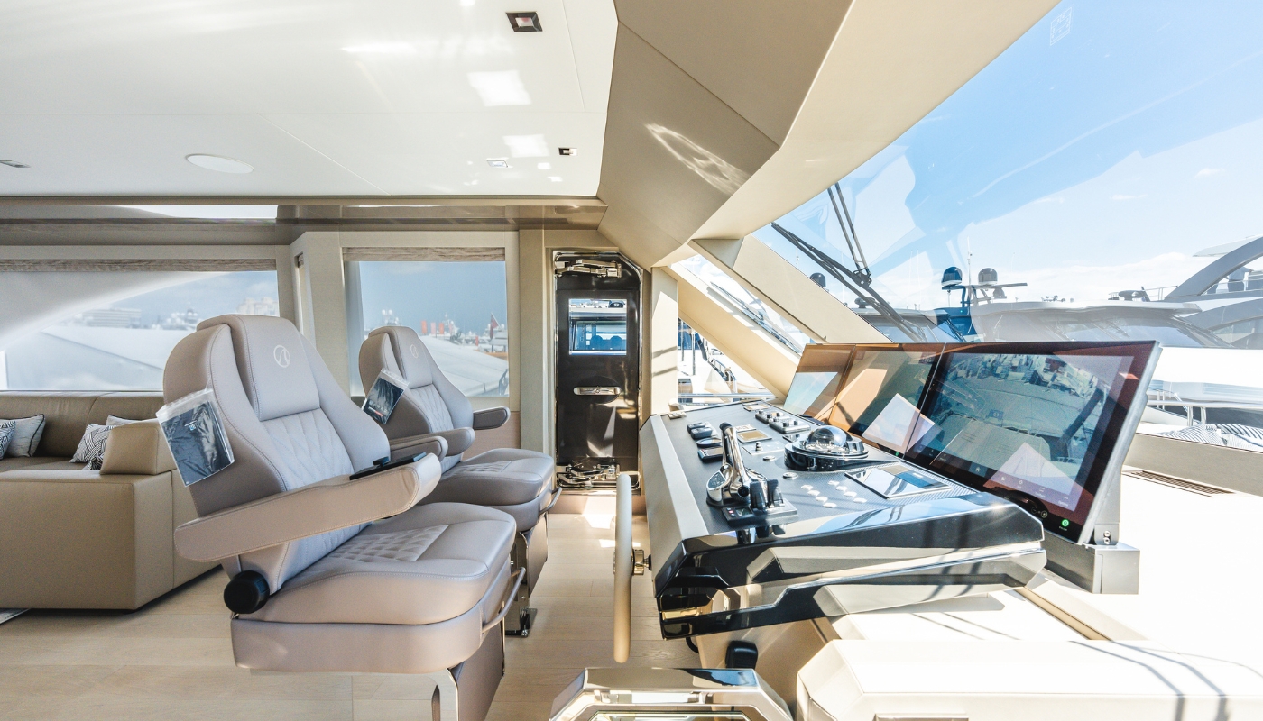 Exclusive Yachts - 98' Ocean Alexander interior