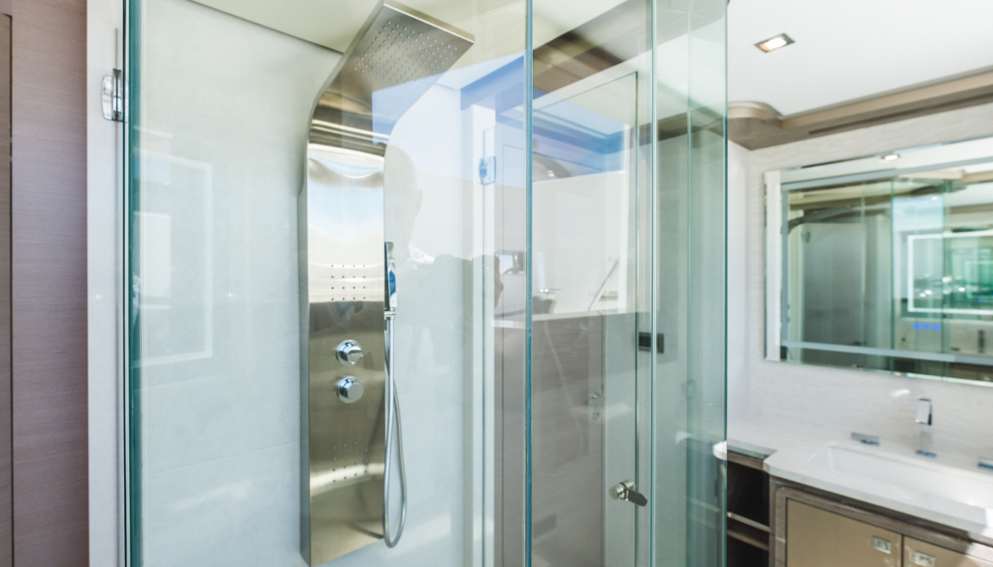 Exclusive Yachts - 98' Ocean Alexander interior