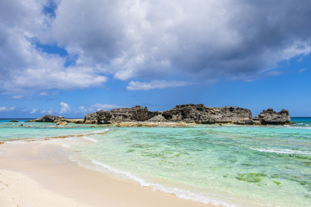 Exclusive Yachts - Mudjin Harbor